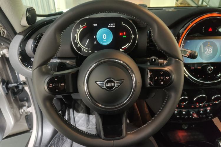 Used MINI Clubman 2023 2.0T COOPER S Connoisseur