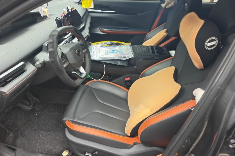 Used CHANGAN UNI-V 2023 1.5T Prestige Model
