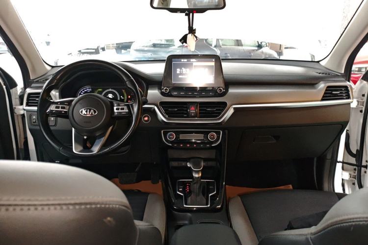 Used Kia Sportage R 2019 2.0L Automatic Smart Luxury Edition Center Console