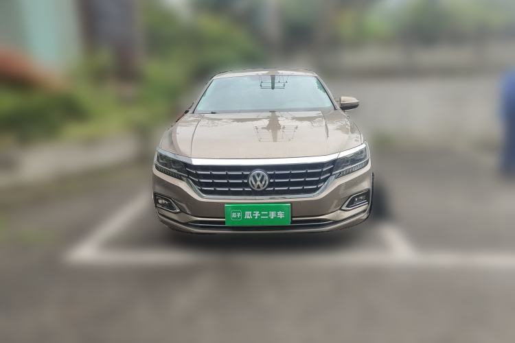 Used Volkswagen Passat 2019 330TSI Luxury Edition China VI Standard
