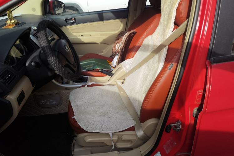 Used BAIC E Series 2013 Sedan 1.5L Automatic Lotte Edition Left Front Seat