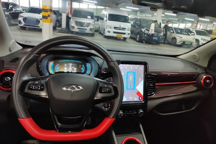 Used Chery QQ Little Ant 2022 Revised Version Sweet Pink Edition Half-Sugar Version Lithium Iron Phosphate 30.7 kWh 30 kW 301 km Center Console