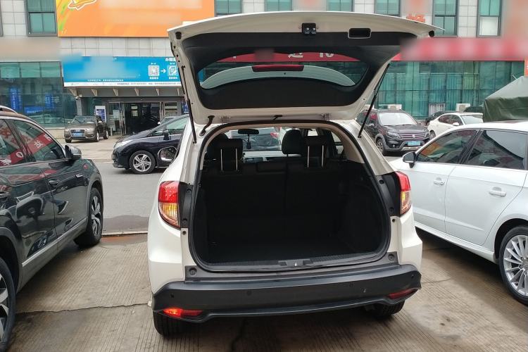 Used Honda Vezel 2019 1.5L CVT Pioneer Edition China VI Trunk