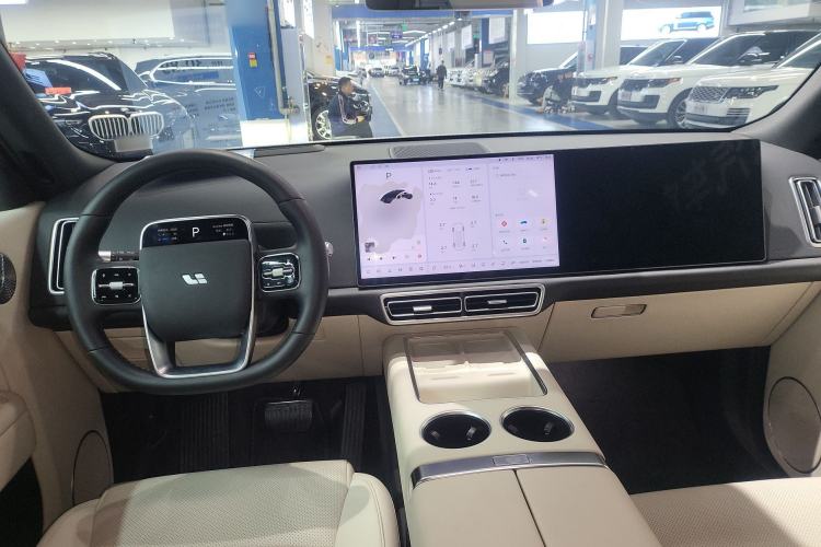 Used Li Auto L8 2025 Ultra Smart Refreshed Edition
