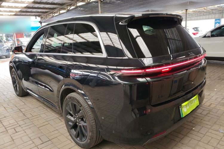 Used Li Auto L8 2023 Pro Model
