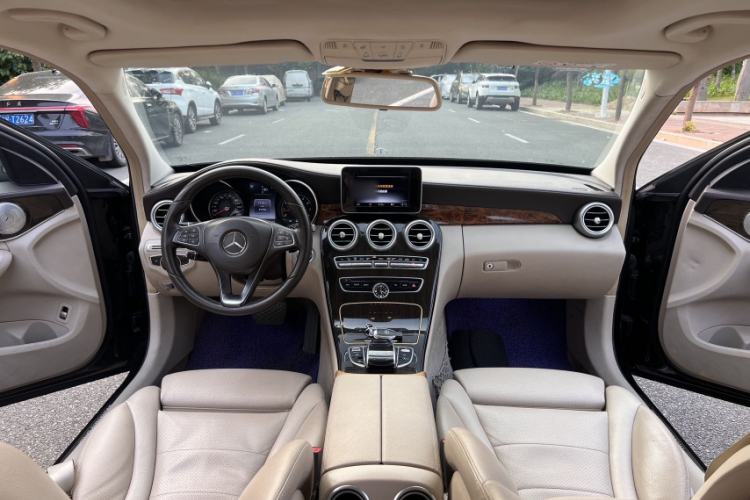 Used Mercedes-Benz C-Class 2015 C 200 L
