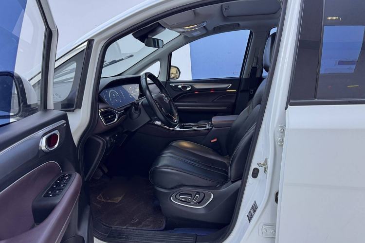 Used GAC Trumpchi M6 2023 PRO 270T DCT Luxury Edition