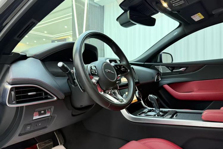 Used Jaguar XEL 2024 2.0T 250 PS R-DYNAMIC S Ebony Black Sport Edition
