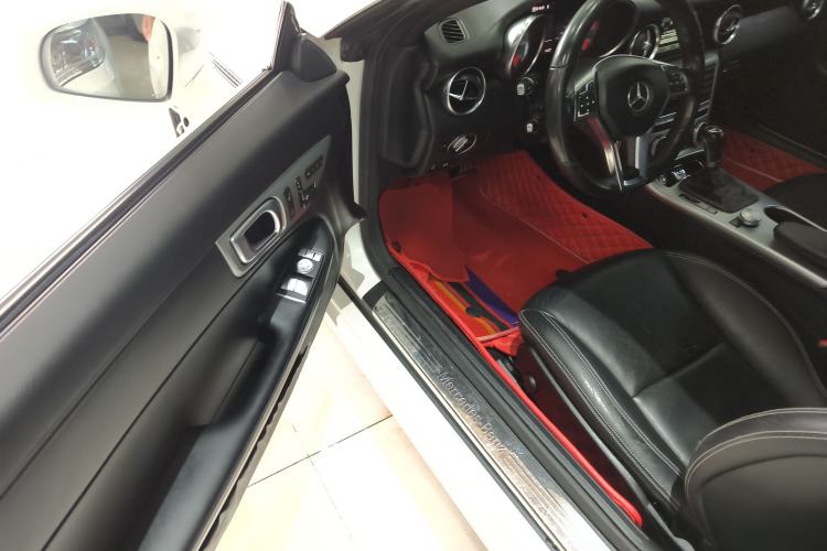 Used Mercedes-Benz SLK-Class 2011 SLK 200 Fashion Model
