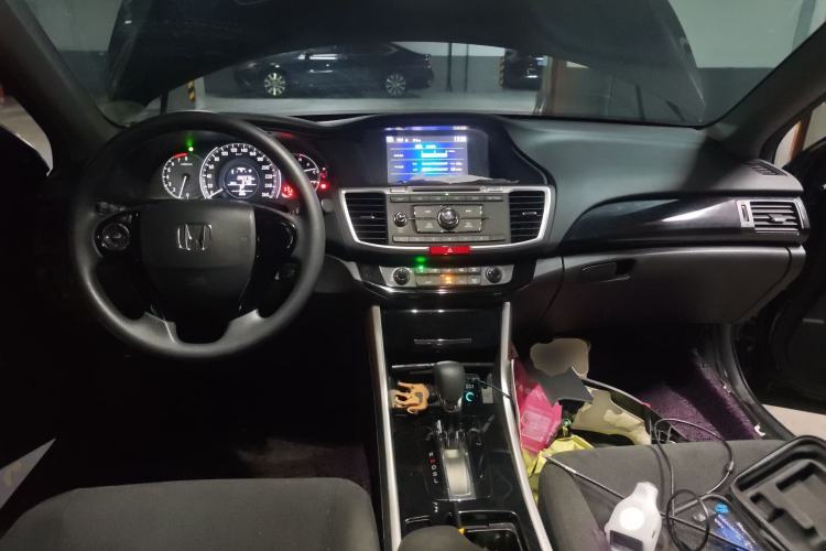 Used Honda Accord 2016 2.0L Comfort Edition Center Console