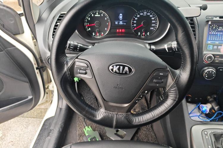 Used Kia K3 2013 1.6L Automatic GL Steering Wheel