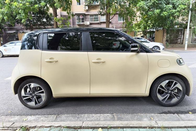 Used ORA White Cat 2022 Upgraded Model 305km Range Luxury Version Lithium-Ion Battery