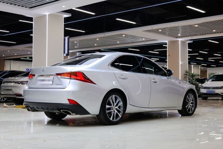 Used Lexus IS 2017 300 FENGSHANG Edition
