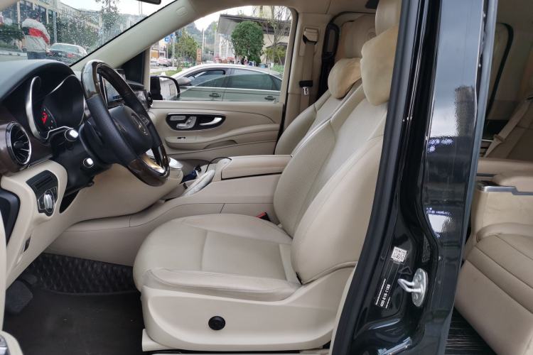 Used Mercedes-Benz V-Class 2021 V 260 Avantgarde Edition