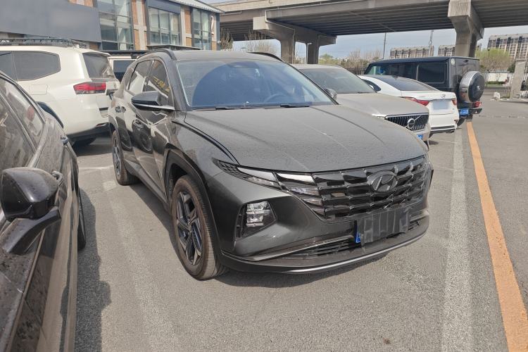 Used Hyundai Tucson 2023 Tucson L 1.5T Automatic Two-Wheel Drive DLX Luxury Edition Front Right 45 Deg