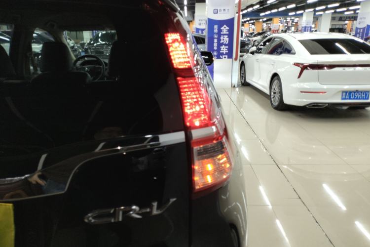 Used Honda CR-V 2016 2.0L Two-Wheel Drive Classic Edition