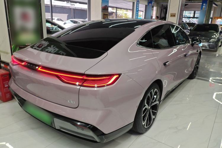 Used Geely Galaxy E8 2025 700 km Long-Range Intelligent Driving Version
