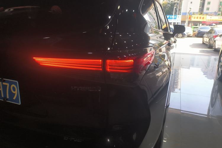 Used Toyota Highlander 2022 Dual-Engine 2.5L Four-Wheel Drive Prestige Version 7 Seats
