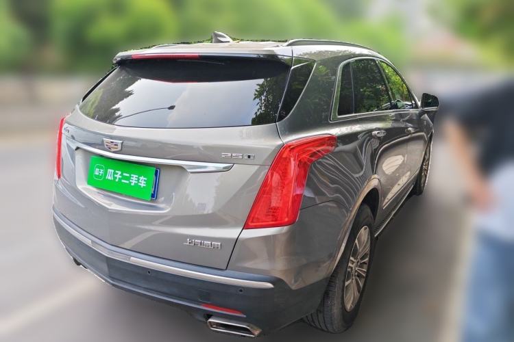 Used Cadillac XT5 2018 25T Luxury Model Rear Right 45 Deg