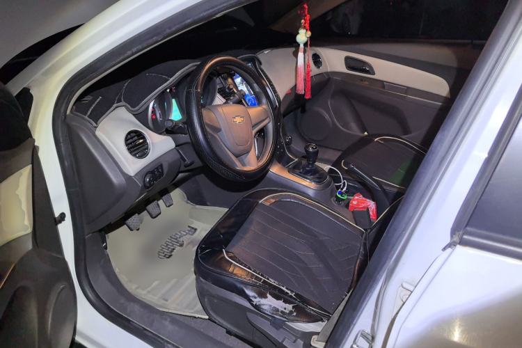 Used Chevrolet Cruze 2015 1.5L Classic SE MT