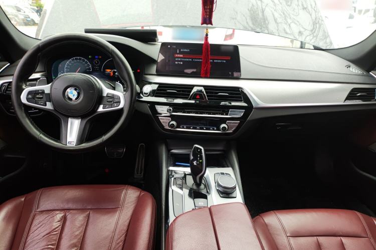 Used BMW 5 Series 2019 530Li Leading Model M Sport Package Center Console