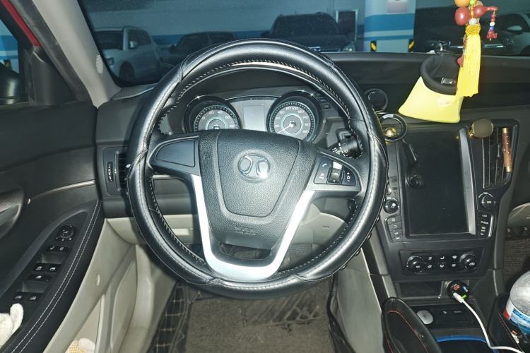Used BAIC New Energy EU 2016 EU260 Enjoy Edition Steering Wheel