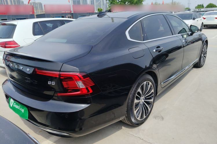 Used Volvo S90 2023 B5 Zhiyi Luxury Edition Rear Right 45 Deg