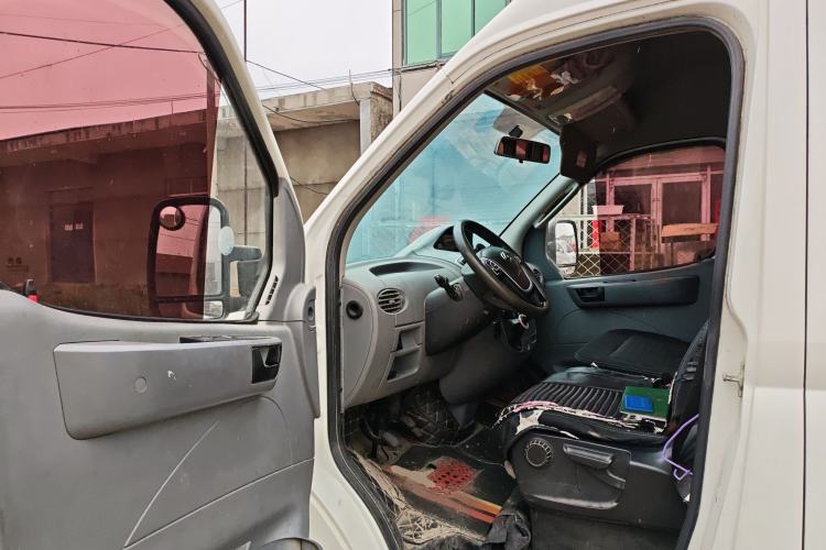 Used SAIC MAXUS Xintu V80 2019 2.5T Classic Version 6-Speed Manual – Aoyuntong Modified Long Wheelbase Mid-Height 7-Seater