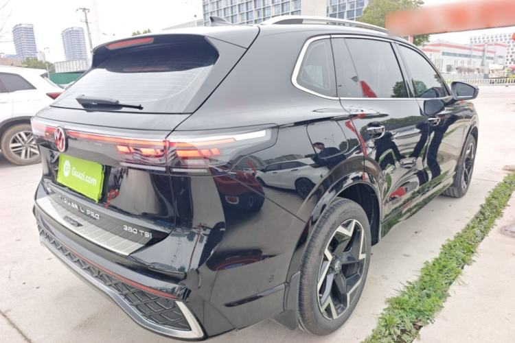 Used Volkswagen Tiguan L 2025 PRO 380TSI Two-Wheel-Drive R-Line Smart Edition Rear Right 45 Deg