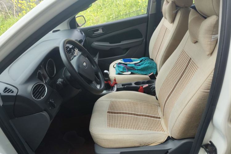 Used Ford Focus 2013 Hatchback Classic 1.8L Manual Base Model