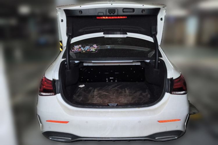 Used Mercedes-Benz A-Class 2022 Restyled A 200 L Sport Sedan Fashion Version
