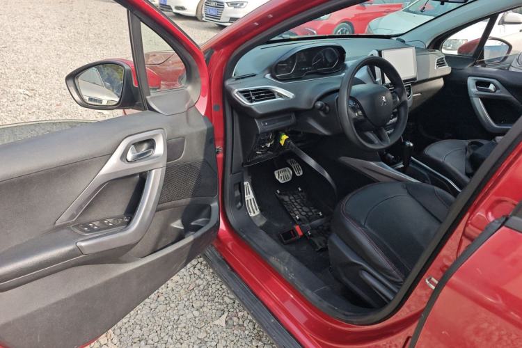 Used Peugeot 2008 2014 1.6L Automatic Fashion Edition