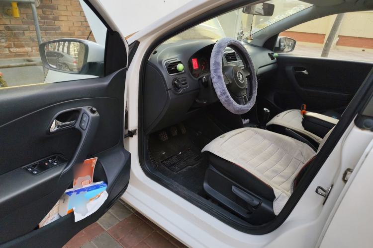 Used Volkswagen Polo 2013 1.4L Manual Comfort Edition
