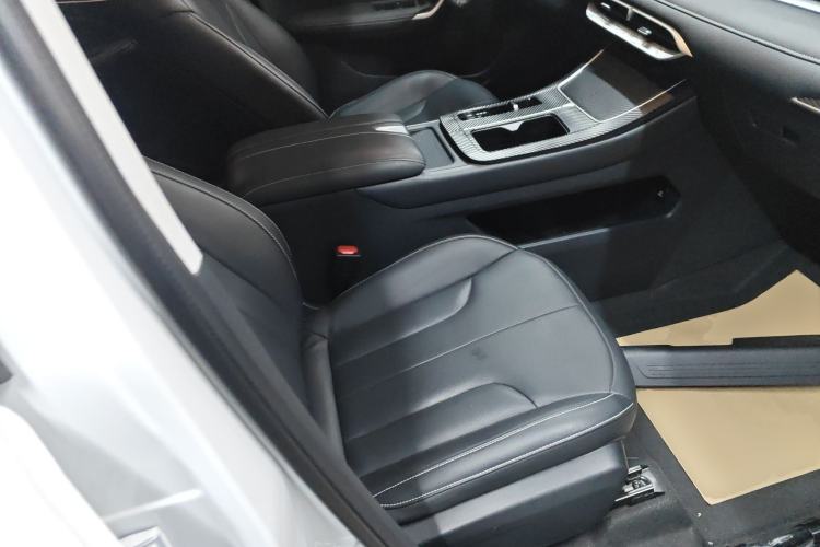 Used Venucia V DD-i 2023 60km iC Version
