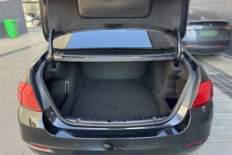 Used BMW 5 Series 2017 525Li Leading Model