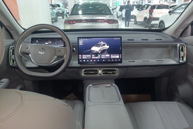 Used Leapmotor B10 2025 510 LiDAR Version Center Console