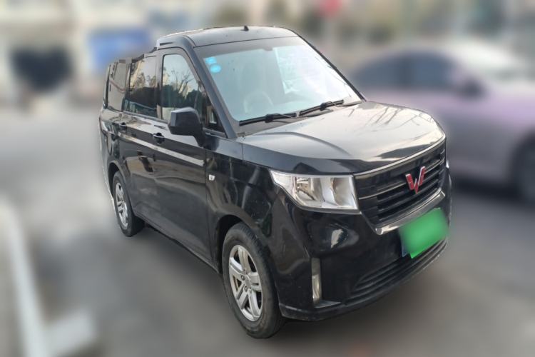 Used Wuling Hongguang PLUS 2019 1.5T Manual Comfort Version 7 Seats Front Right 45 Deg