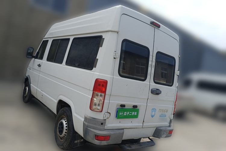 Used Iveco Daily 2017 2.5T A35 Passenger Van 5-7 Seats Model 47Z5 Rear Left 45 Deg