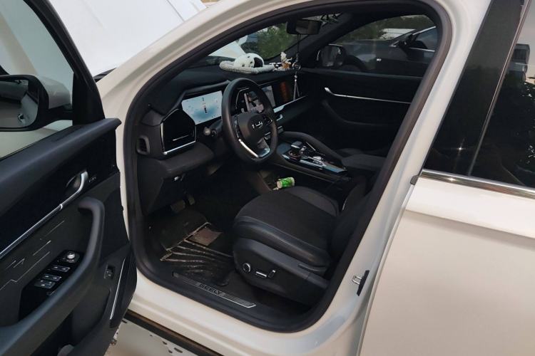 Used Geely Auto Monjaro L 2024 2.0TD High-Power Automatic Two-Wheel Drive Yunqi Version
