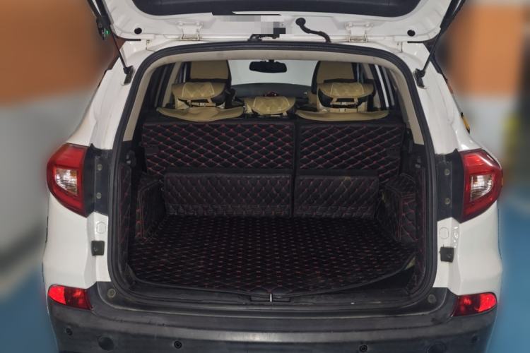 Used BYD Song 2016 GaiShi Edition 1.5TI Manual Elite Model Trunk