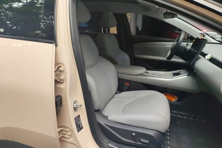 Used XPeng MONA M03 2024 580 with Ultra-Long Range Max Right Front Seat