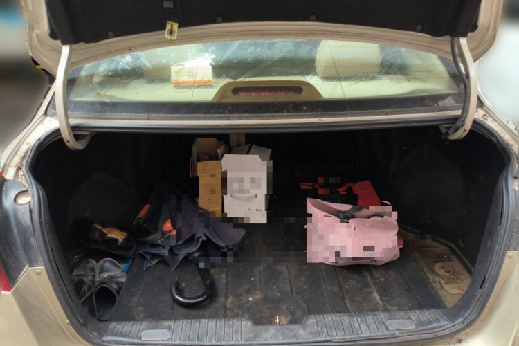 Used Buick Excelle 2011 1.6LX-AT Trunk