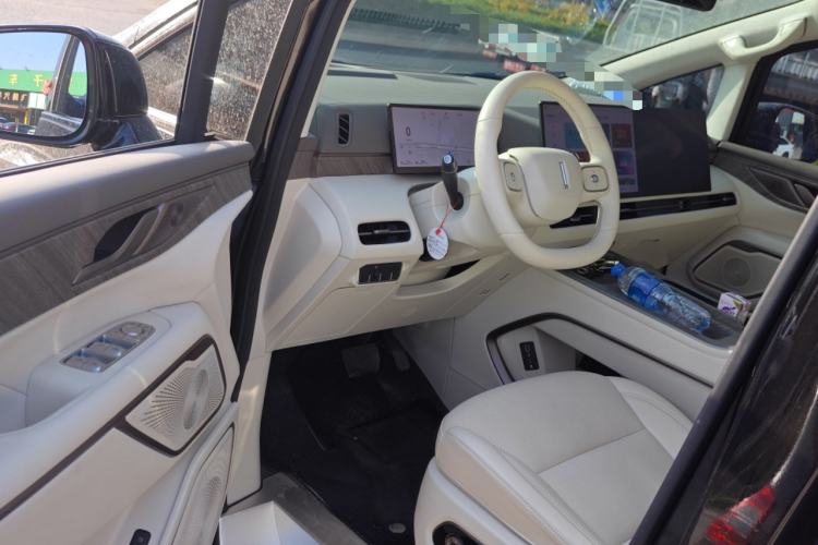 Used Wey Gaoshan 2025 Four-Wheel Drive Alpine 8 Driver Seat