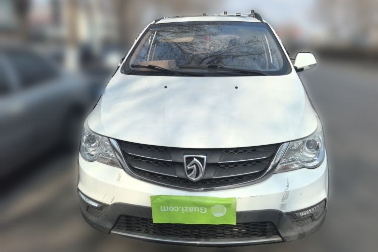 Used Baojun 730 2014 1.5L manual luxury trim 7 seats