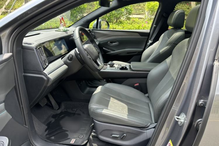 Used BYD Song L DM-i 2025 Intelligent Driving Version 112 km Leading Trim Interior 1