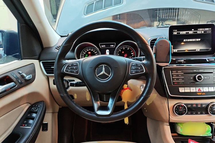 Used Mercedes-Benz GLE 2017 GLE 320 4MATIC Luxury Model

