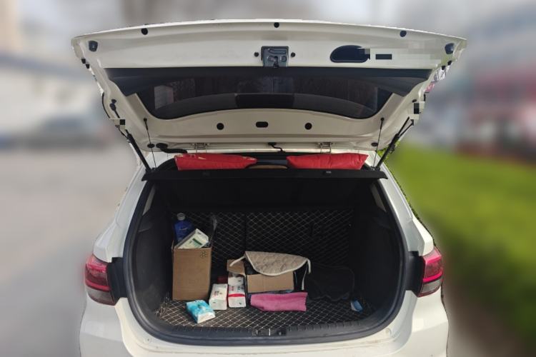 Used Kia KX Cross 2018 1.6L Automatic Dynamic Sunroof Version Trunk