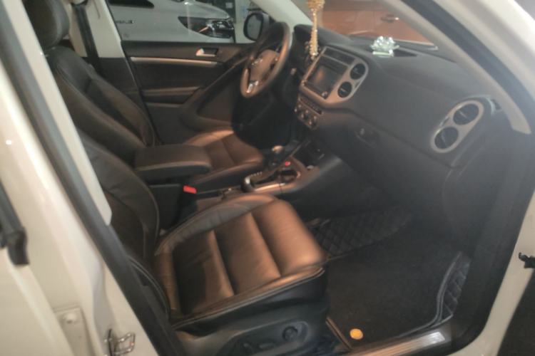 Used Volkswagen Tiguan 2016 300TSI Automatic Two-Wheel Drive Luxury Edition Right Front Seat