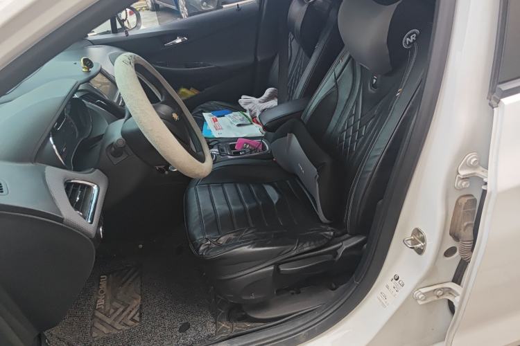 Used Chevrolet Cruze 2017 1.5L Hatchback Automatic Pioneer Sunroof Edition
