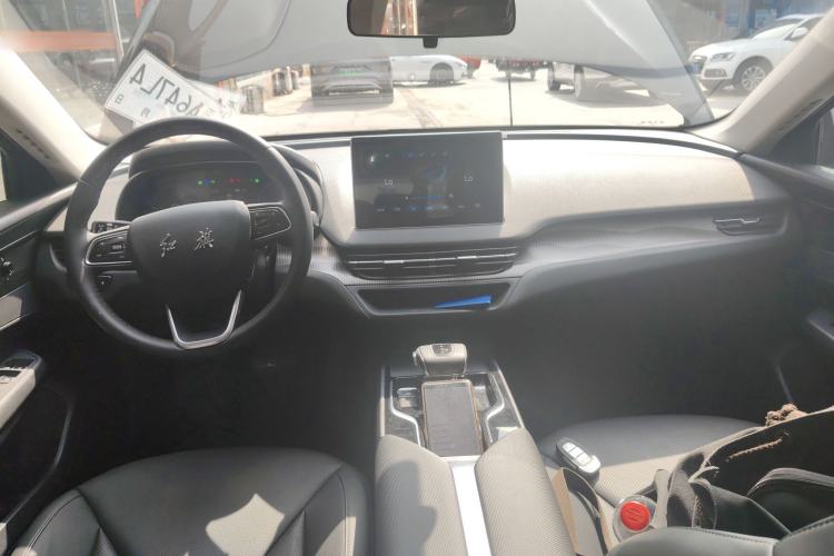 Used Hongqi E-QM5 2022 431 km Charge & Enjoy Edition Center Console